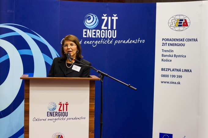 Konferencia_SIEA_IEPD_Budovy_s_takmer_nulovou_Trnava_2015_12.jpg