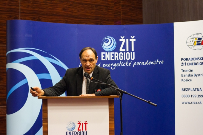 Konferencia_SIEA_IEPD_Budovy_s_takmer_nulovou_Trnava_2015_13.jpg