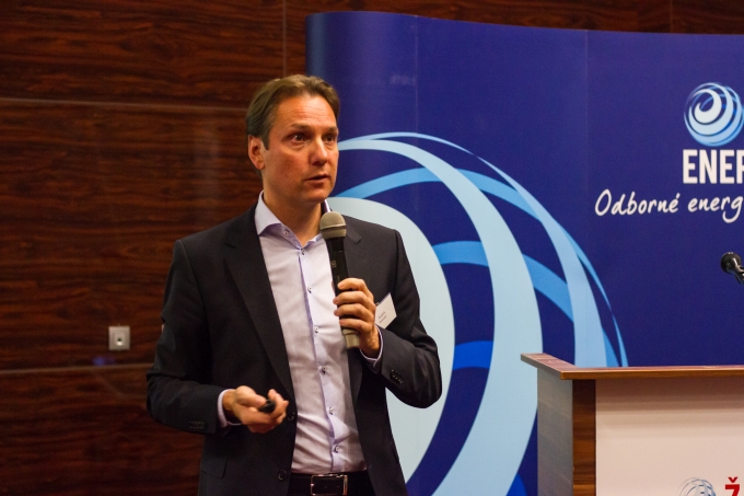 Konferencia_SIEA_IEPD_Budovy_s_takmer_nulovou_Trnava_2015_19.jpg