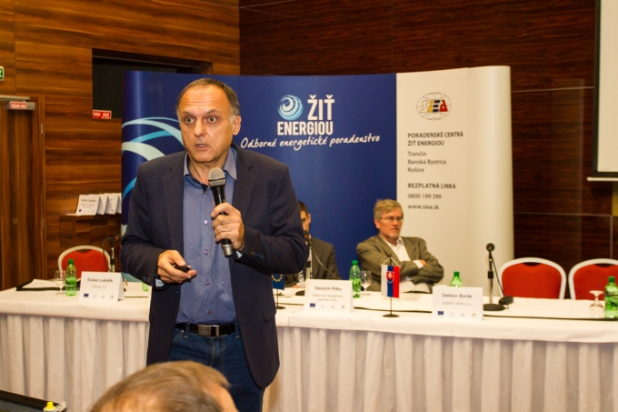 Konferencia_SIEA_IEPD_Budovy_s_takmer_nulovou_Trnava_2015_37.jpg