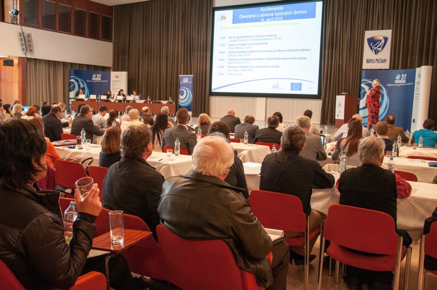 SIEA_konferencia__Otvorene_o_obnove_bytovych_domov_Piestany_2015_09.jpg