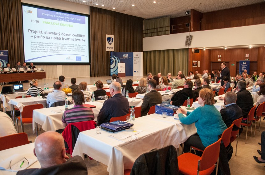 SIEA_konferencia__Otvorene_o_obnove_bytovych_domov_Piestany_2015_33.jpg