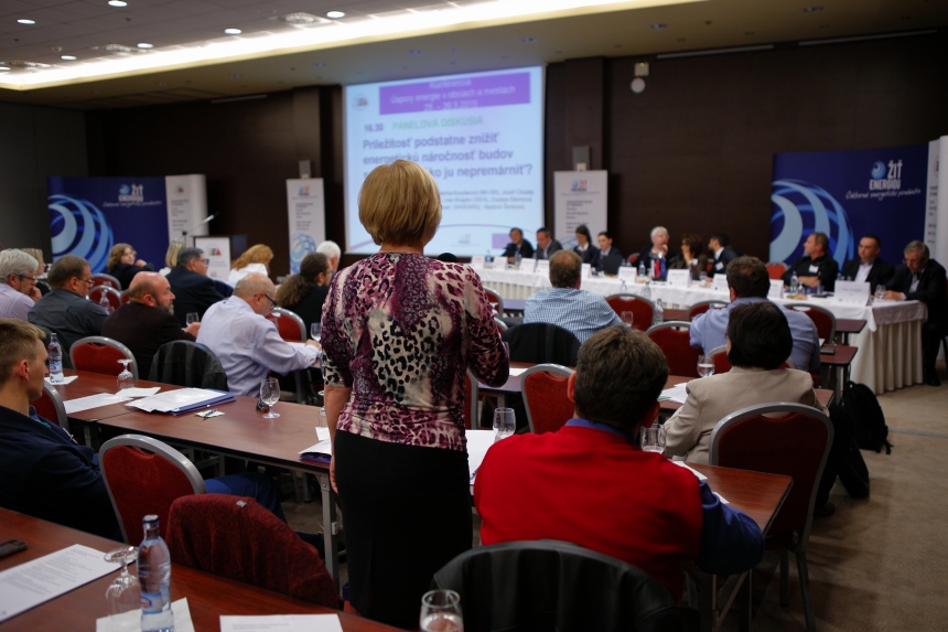 konferencia_SIEA_Uspory_energie_v_mestach_2425052015_24.jpg