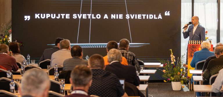 Obrázok konferencie Svetlo v obciach - kliknutím na obrázok sa stránka presmeruje na článok: Výroba žiariviek končí. Ako ich nahradiť?